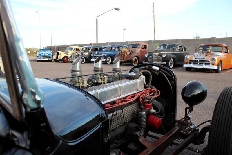 Illustration for article titled American Traditions, Hot Rods, and Horses; Desert blast in a 2013 Mustang